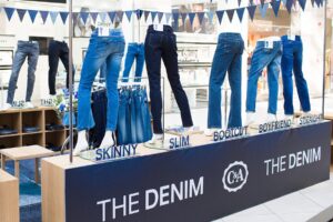 C&A THE DENIM stand (2)